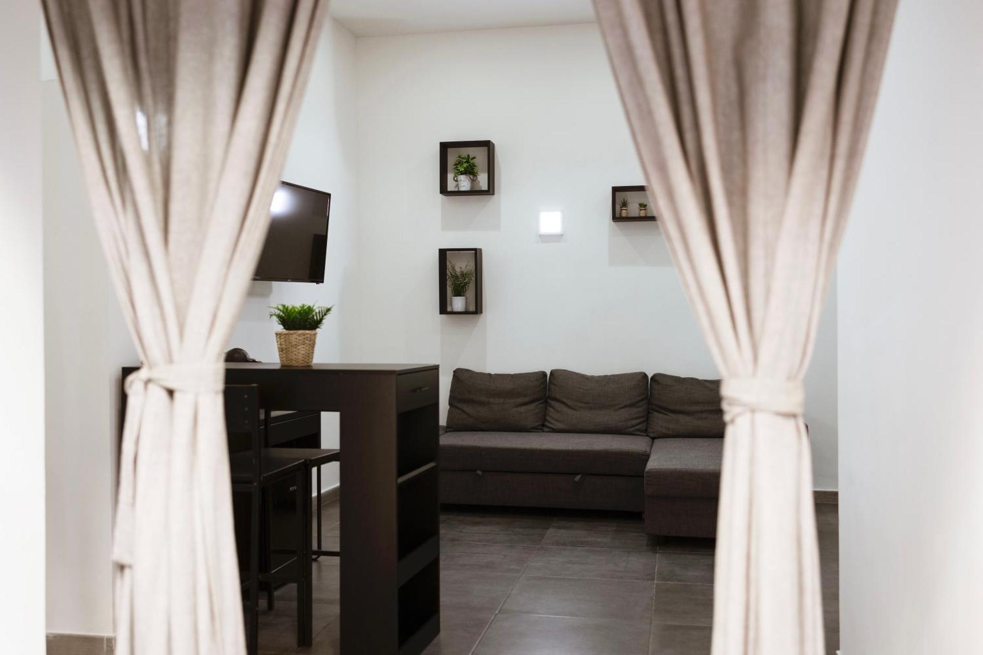 116, Host Apartment *